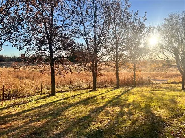 Bedford, IA 50833,2216 Newport AVE