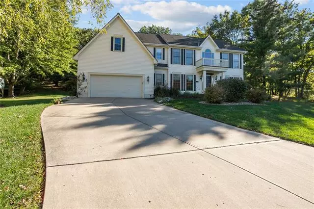 Parkville, MO 64152,8115 NW White Oak CT