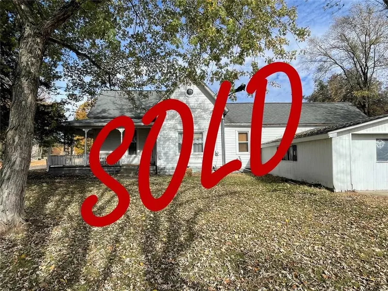 1109 Columbia AVE, Sweet Springs, MO 65351