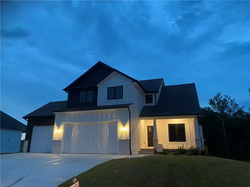 2125 Crooked Creek DR, Kearney, MO 64060