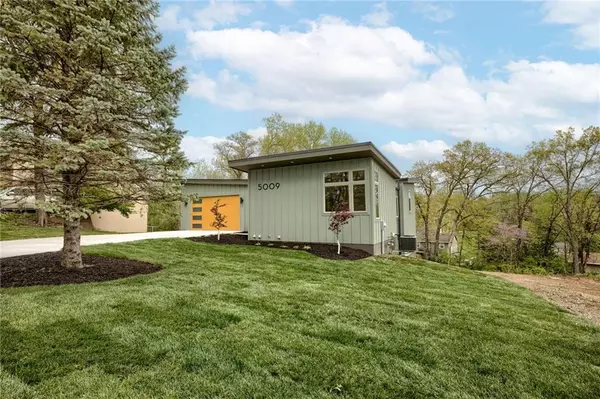 Riverside, MO 64150,5009 NW Strathbury AVE