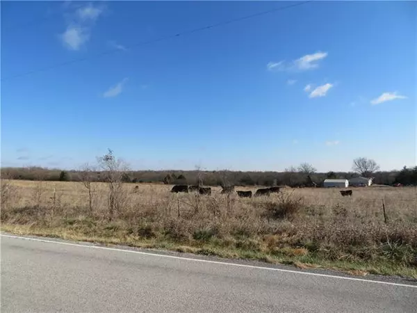 Fontana, KS 66026,391St Hedge Lane RD