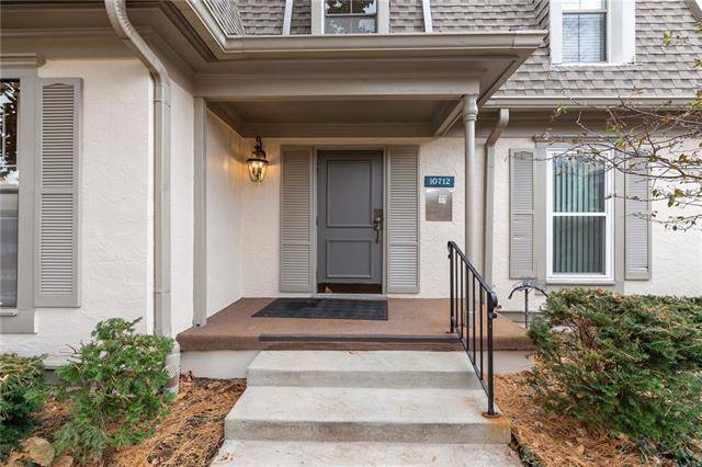 10712 Glenwood ST #C, Overland Park, KS 66211