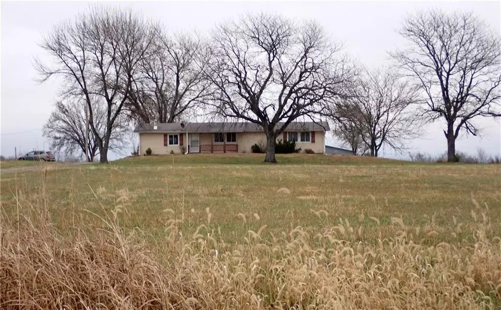 Paola, KS 66071,32235 Plum Creek RD