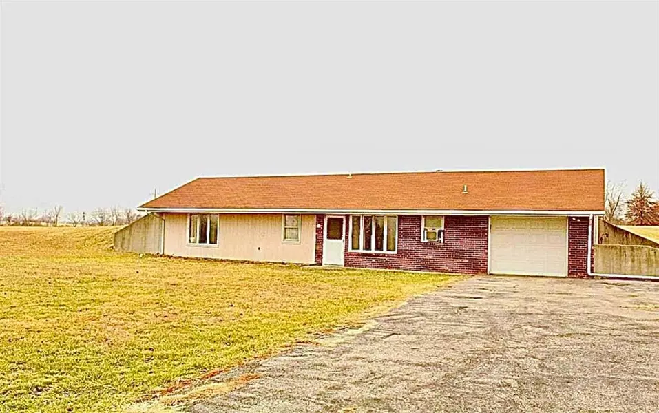 603 Powder Horn DR, Lawson, MO 64062