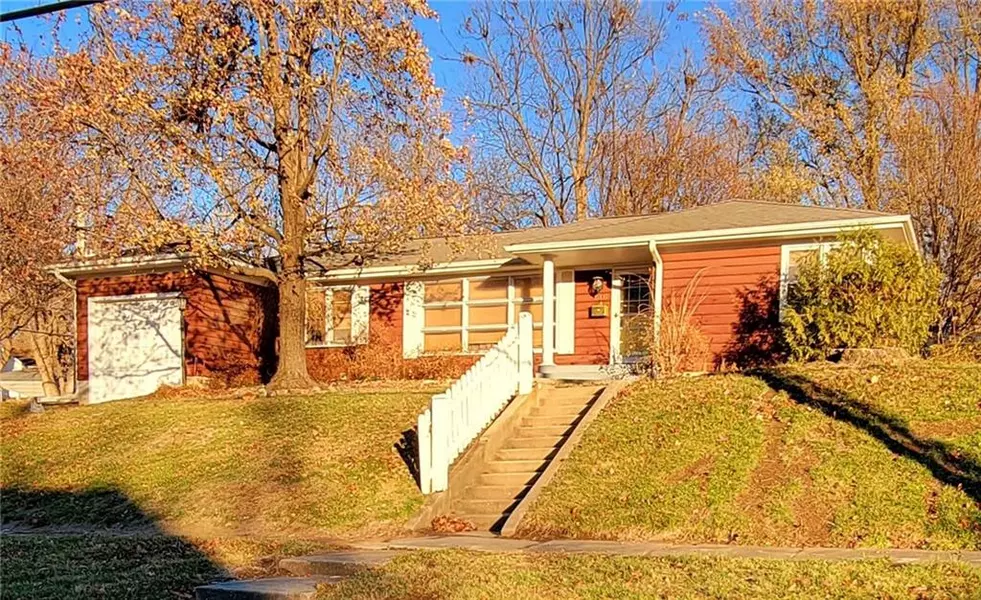 516 N Folger ST, Carrollton, MO 64633