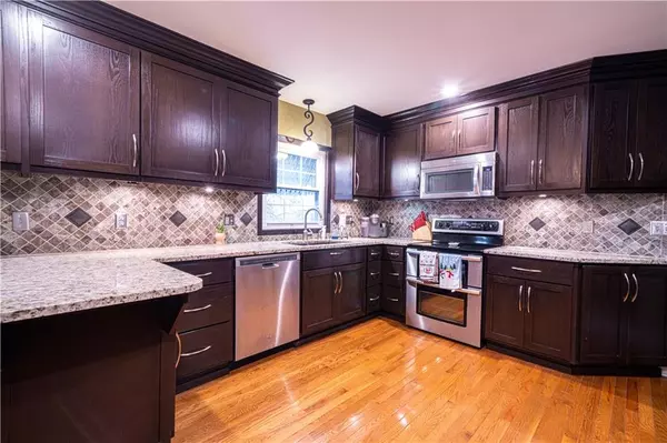 St Joseph, MO 64506,2122 N 32nd ST