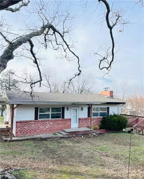 8536 SE 72nd ST, Baxter Springs, KS 66713