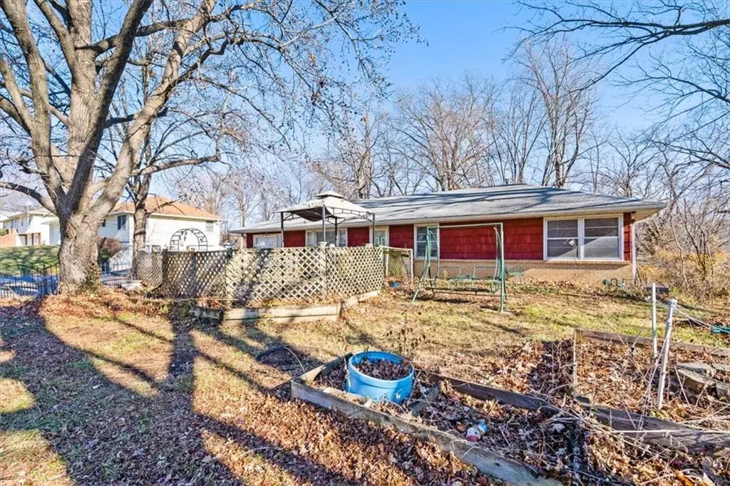 Claycomo, MO 64119,135 S Poe AVE