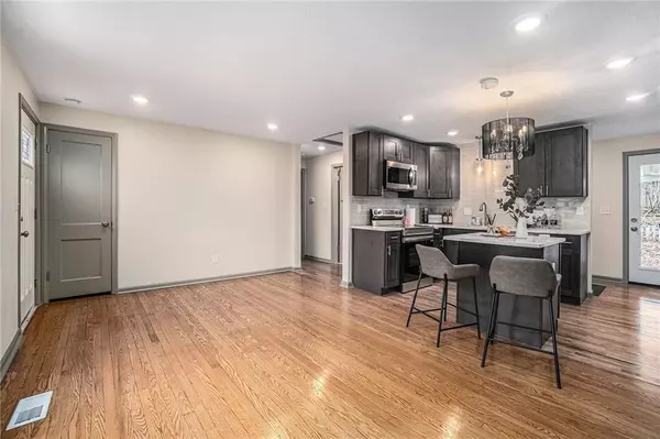 Merriam, KS 66202,7906 W 59th TER