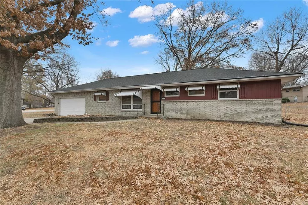 Liberty, MO 64068,817 Park LN