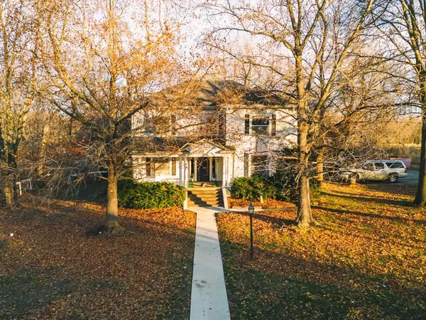 Sweet Springs, MO 65351,909 S Locust ST