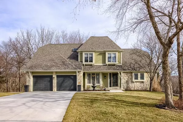 14422 W 78 TER, Lenexa, KS 66216