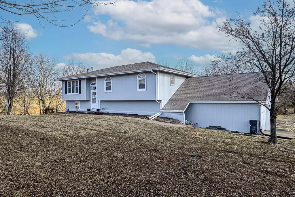 Tonganoxie, KS 66086,21308 187th ST