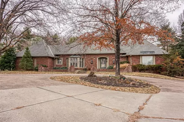 5440 W 83rd ST, Prairie Village, KS 66208