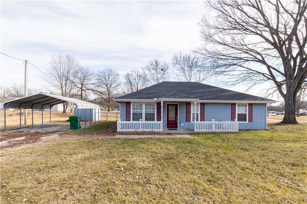 302 E ST, Creighton, MO 64739