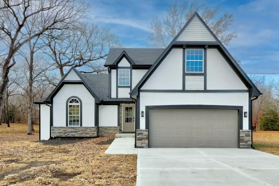 19657 167th ST, Basehor, KS 66007