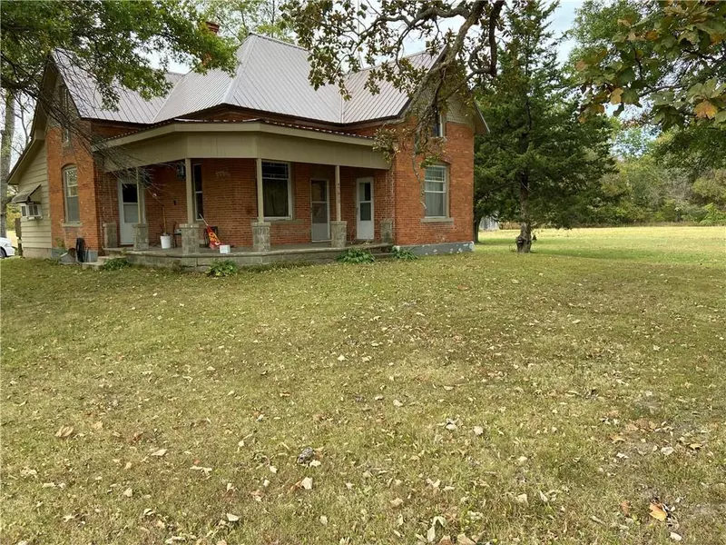 45610 East State Route B HWY, Creighton, MO 64739