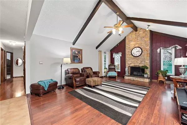 Lee's Summit, MO 64086,1111 NE Oak Tree DR