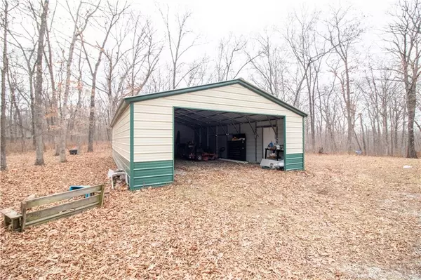 Calhoun, MO 65323,531 NE 605 RD