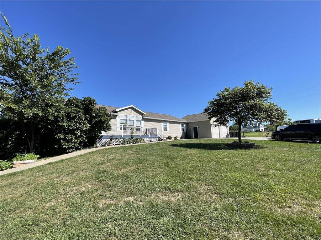 Warrensburg, MO 64093,215 NW 415 RD