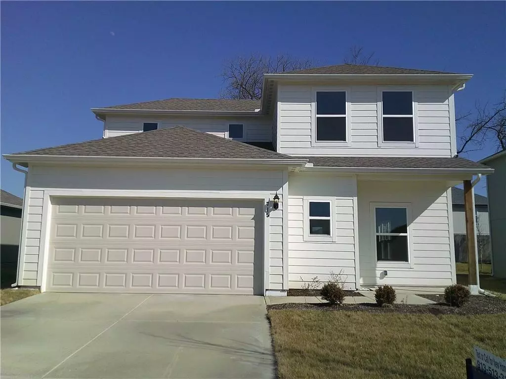 Paola, KS 66071,715 Roseberry DR