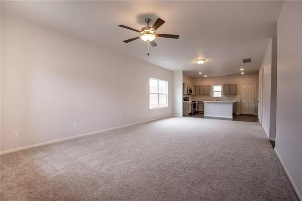 Paola, KS 66071,704 Roseberry DR