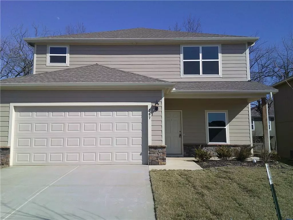 Paola, KS 66071,707 Roseberry DR