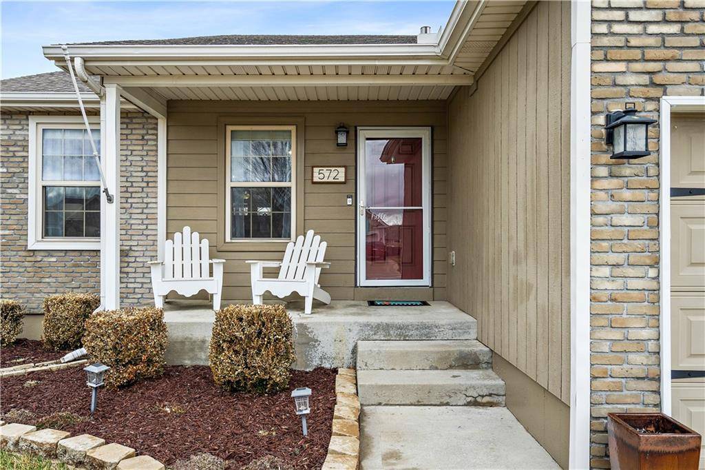 Gardner, KS 66030,572 E APACHE ST