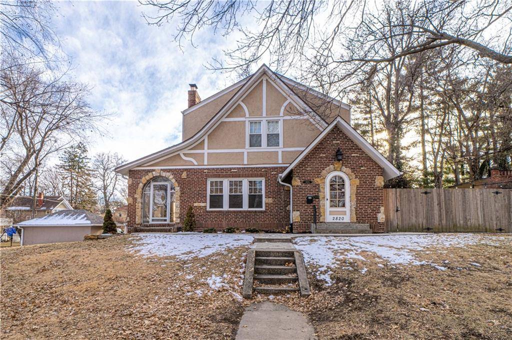 2820 Douglas ST, St Joseph, MO 64506