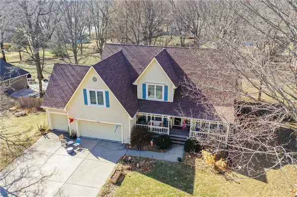 500 Meadow LN, Raymore, MO 64083