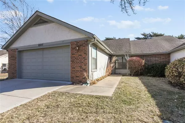 12017 Earnshaw ST, Overland Park, KS 66213