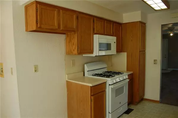 Clinton, MO 64735,110 W Allen ST