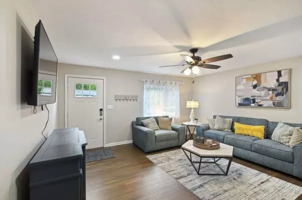 Overland Park, KS 66202,6339 Santa Fe DR