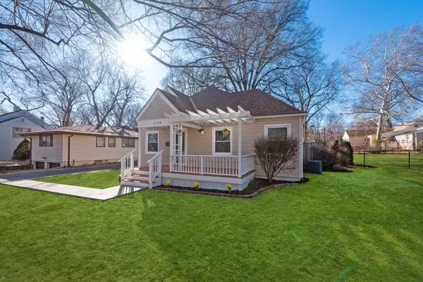 5708 Nall AVE, Roeland Park, KS 66202