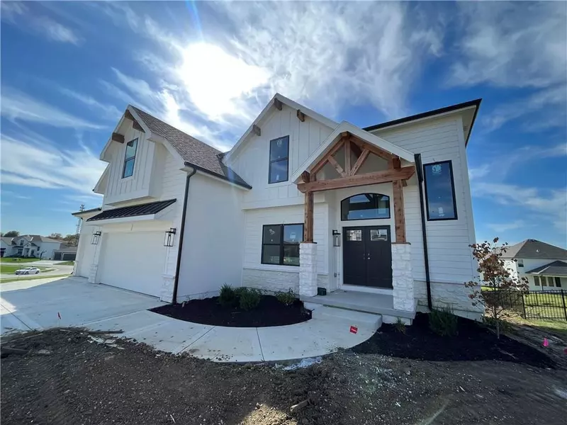 11418 Orchard DR, Kearney, MO 64060