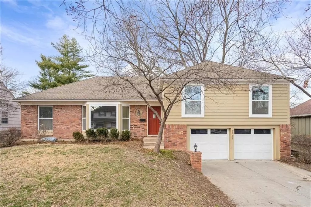 Overland Park, KS 66212,9006 W 105th TER