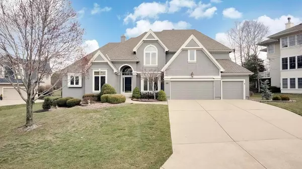 15453 Iron Horse CIR, Leawood, KS 66224