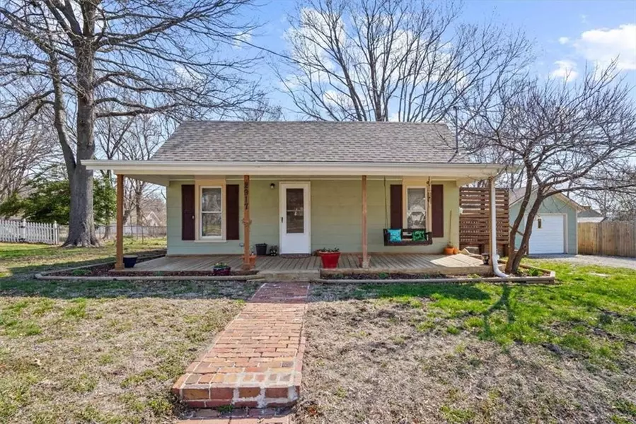 2917 N 155th ST, Basehor, KS 66007