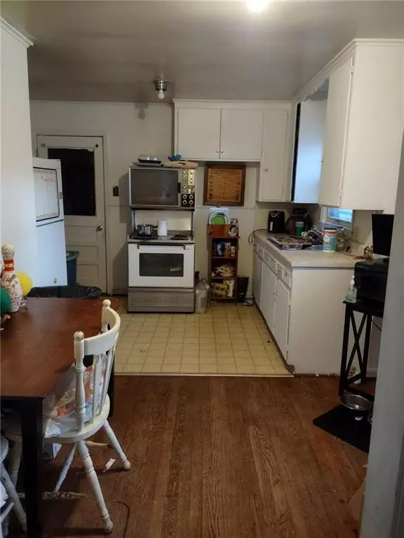 Roeland Park, KS 66205,5501 Granada LN