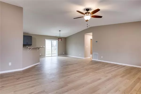 Osawatomie, KS 66064,302 Kelly AVE