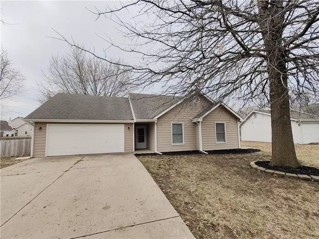 Lawrence, KS 66047,2821 Winterbrook DR