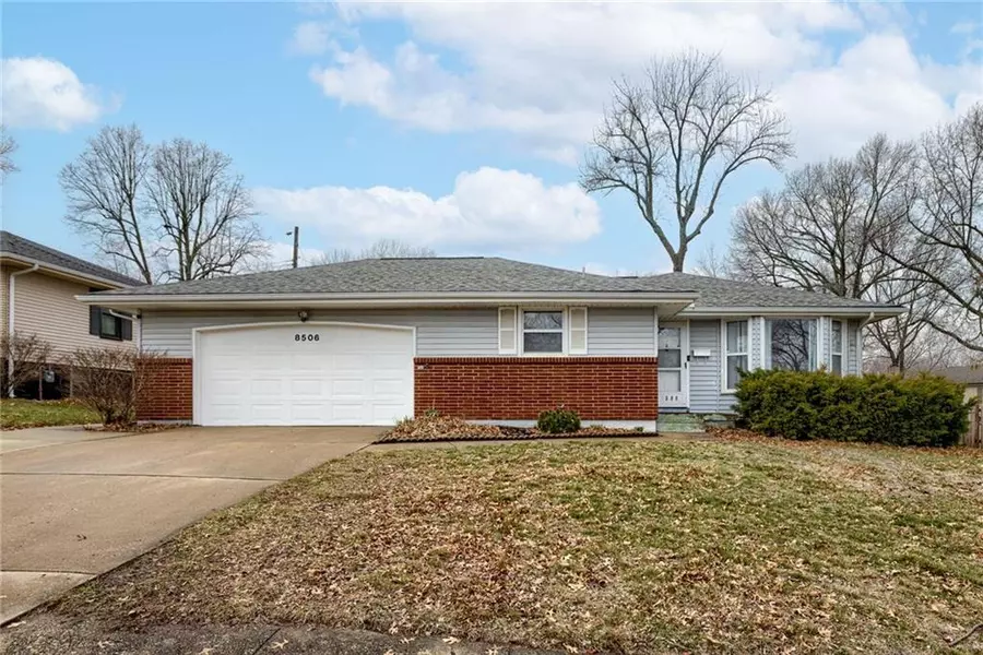 8506 Arlington AVE, Raytown, MO 64138