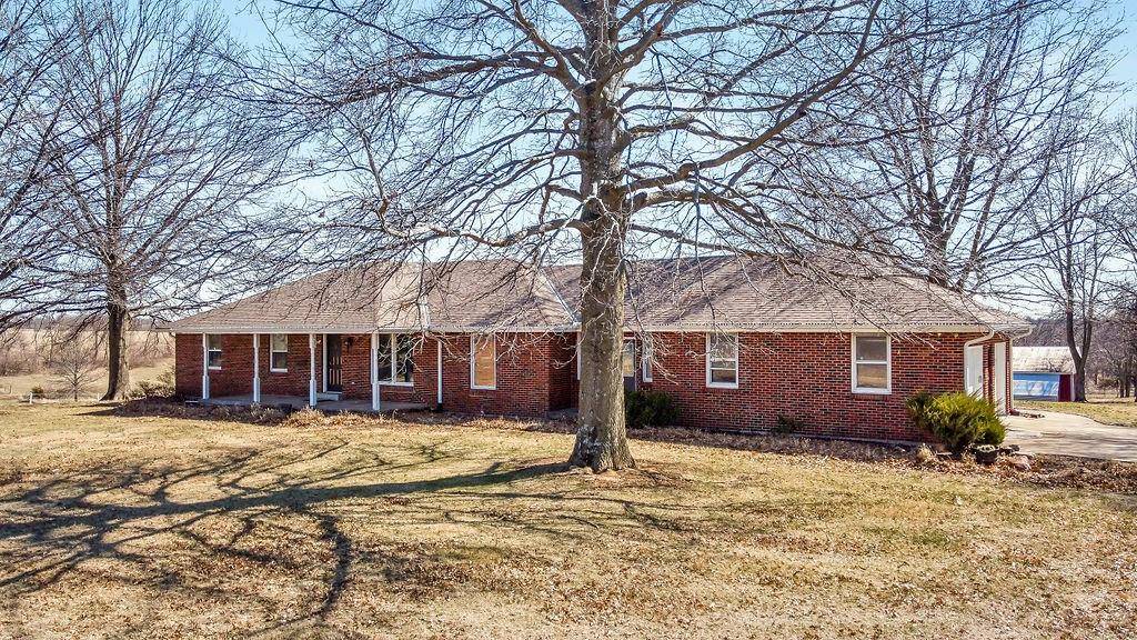 Edgerton, MO 64444,5765 Mt Zion RD