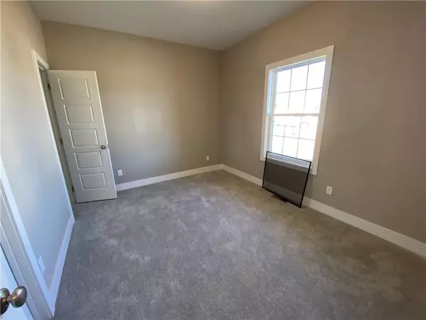 Kansas City, MO 64152,7470 N Lamar DR