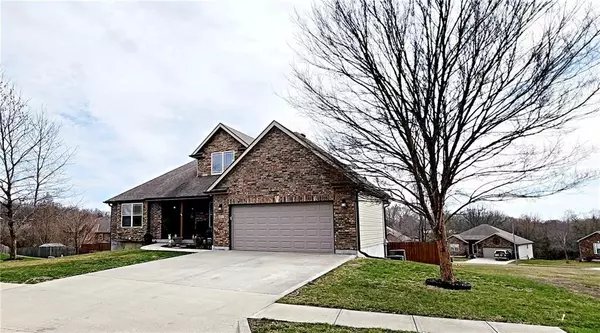 Knob Noster, MO 65336,107 Marsh CT