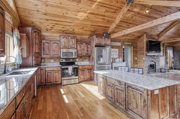 Prescott, KS 66767,4010 Thomas RD
