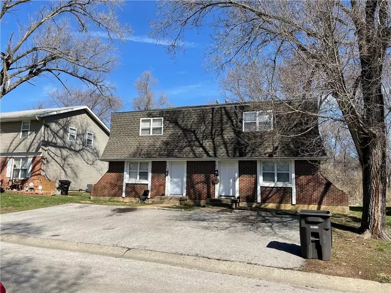 216 N Oak DR, Belton, MO 64012