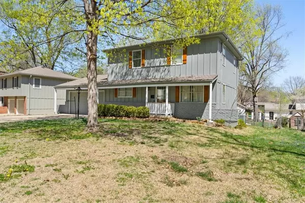 Overland Park, KS 66212,9121 Hayes DR