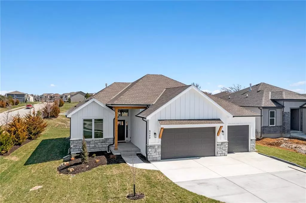 Lenexa, KS 66227,9249 Saddletop ST